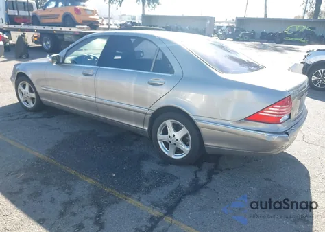 2005 Mercedes-Benz S 430 z USA, uszkodzony, nr VIN WDBNG70J35A437297